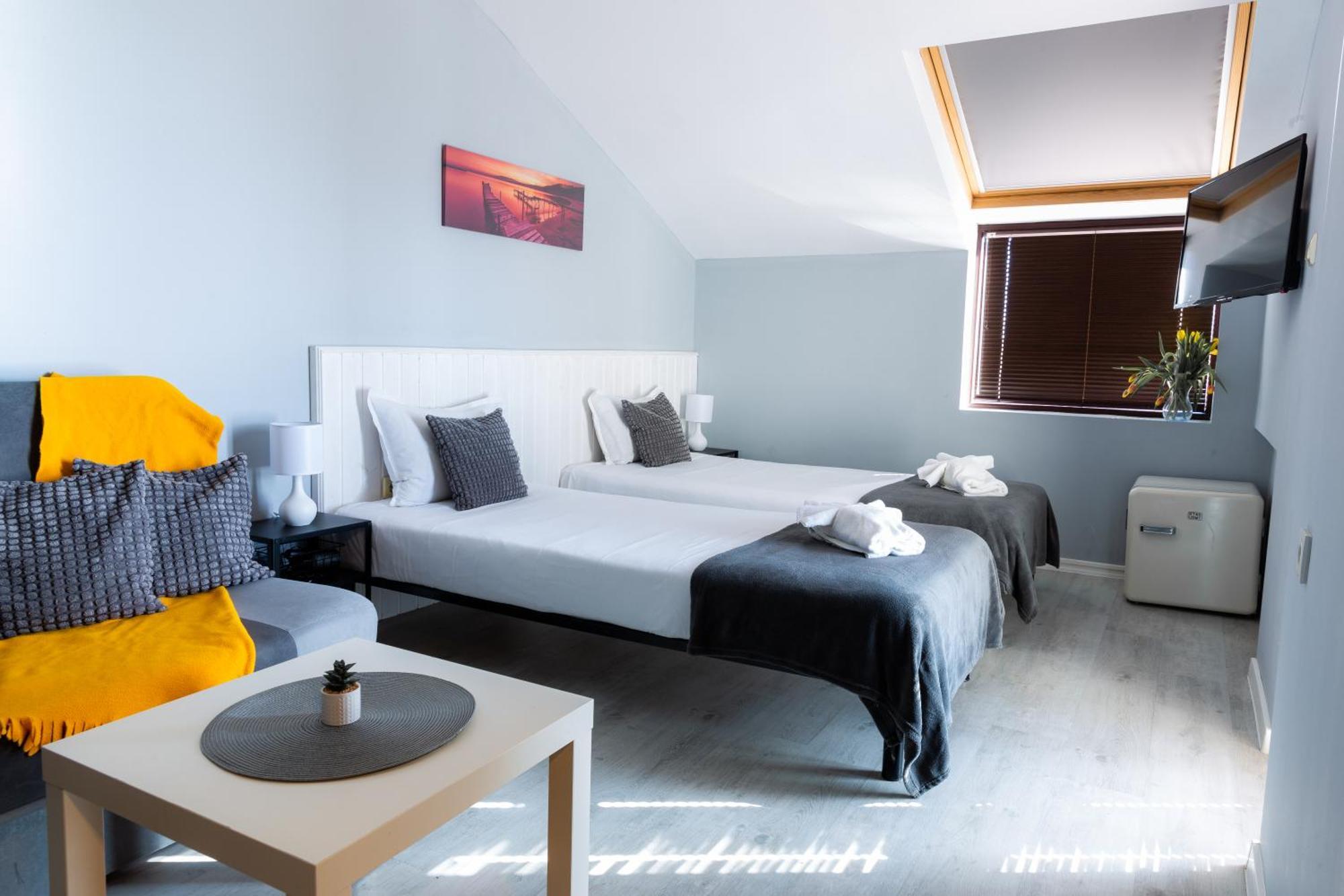 La Piazza Hotel ชูเมน ภายนอก รูปภาพ